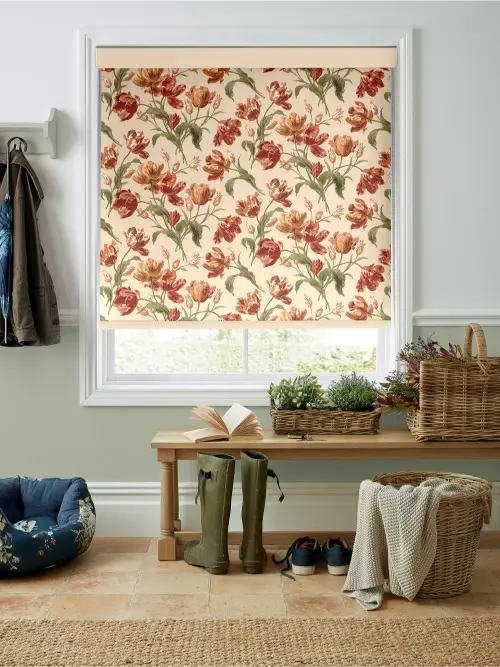 A Romantic Floral with Artistic Depth